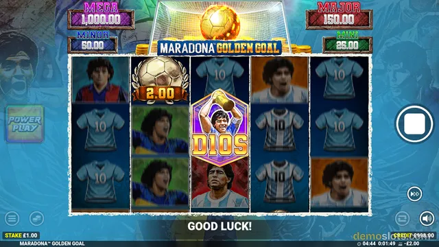 A 5x3 slot grid titled MARADONA GOLDEN GOAL displays symbols of Maradona in various poses and jerseys, with a central special symbol reading DIOS.