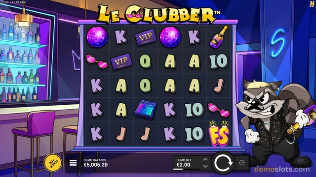 A 5x5 slot grid titled Le Clubber shows disco-themed symbols with a cartoon raccoon character beside it, set in a neon nightclub scene.